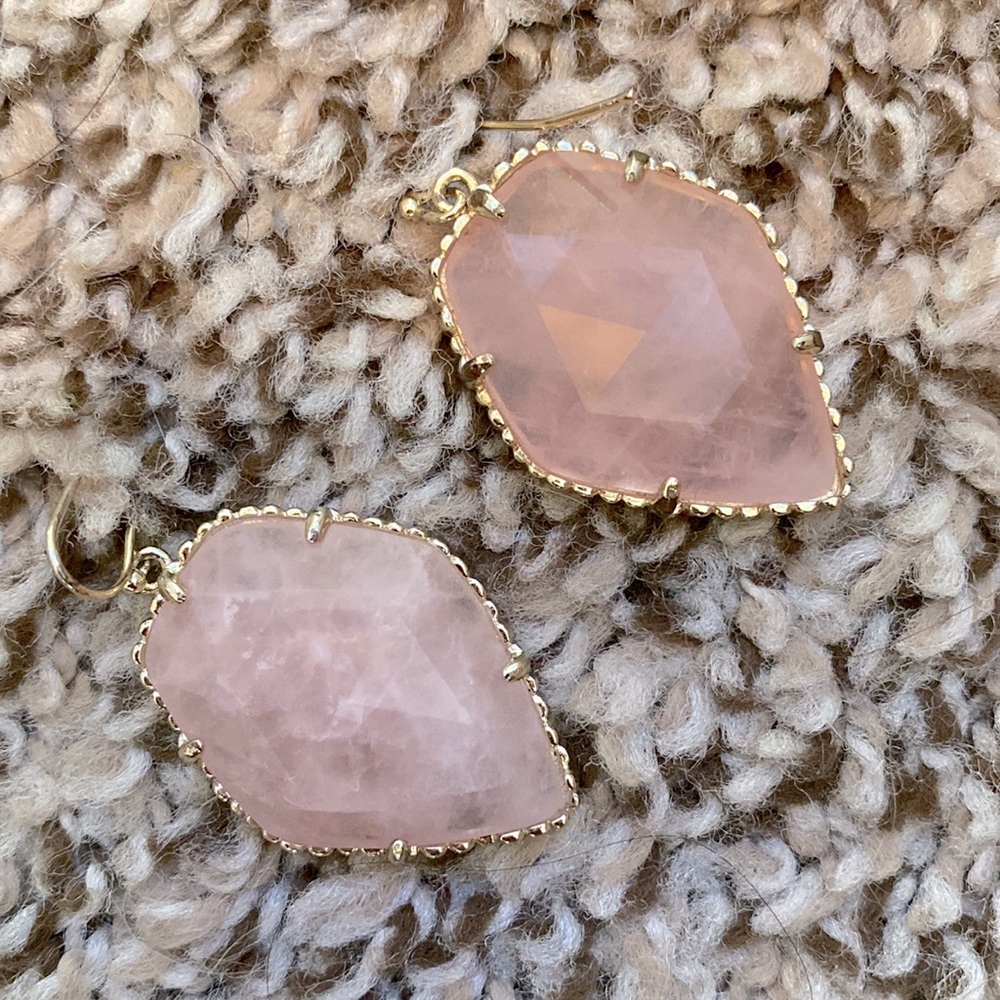 Kendra scott earrings!